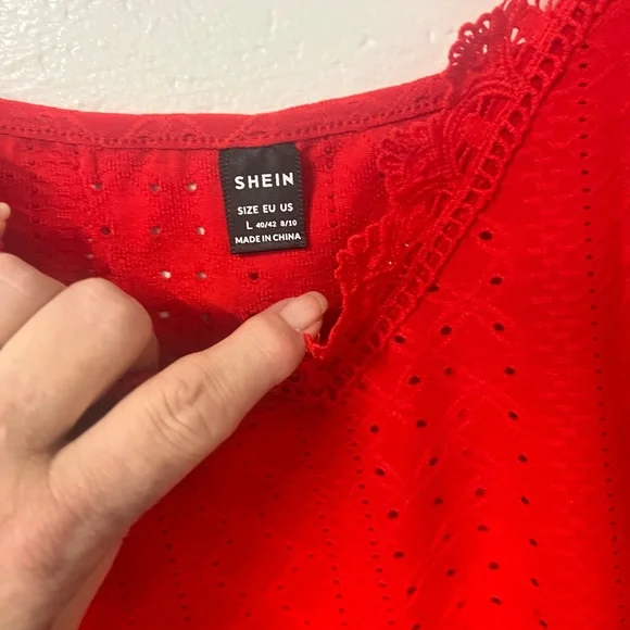 Red knit cami - Picture 3 of 3